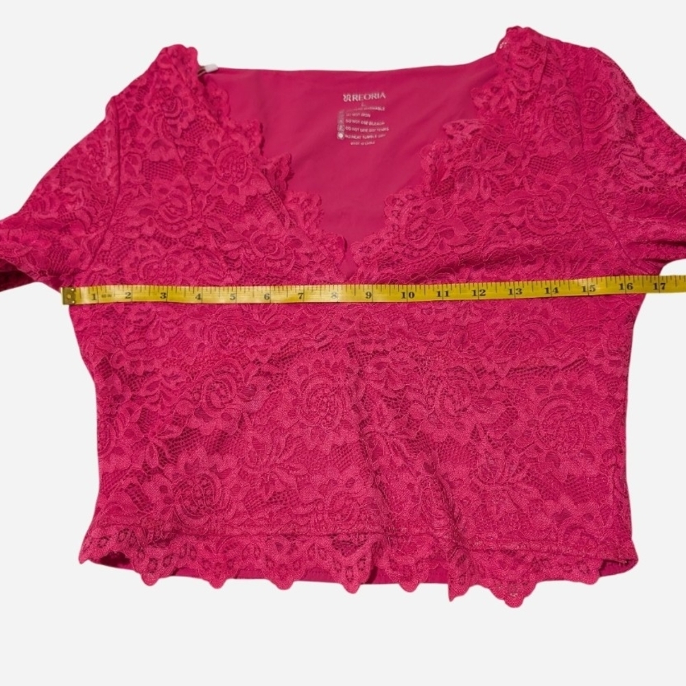 ReoRia Fuchsia Lace V-Neck Top - Picture 4 of 7
